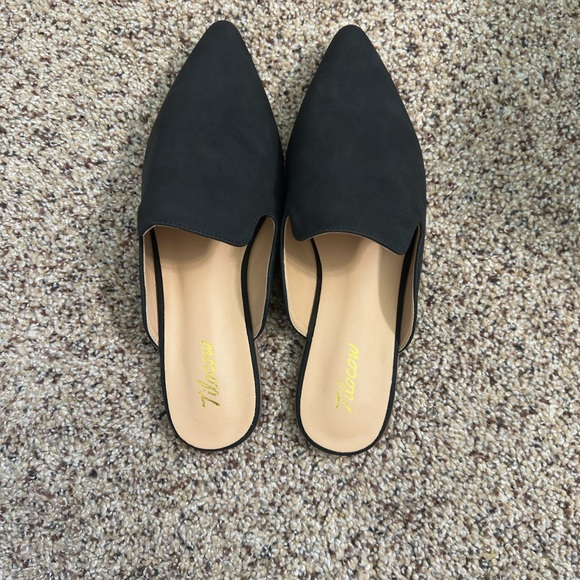 NWOT Black Faux Suede Tilocow Mules - Women’s size 8 - Picture 7 of 9